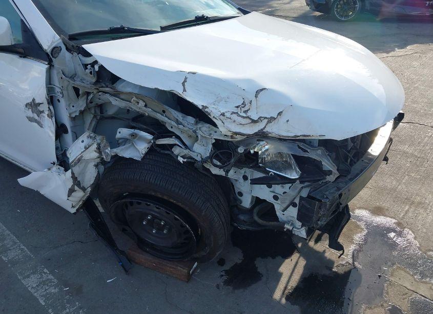 Photo 6 of 2017 Toyota Camry LE (VIN 4T1BF1FK6HU303791)