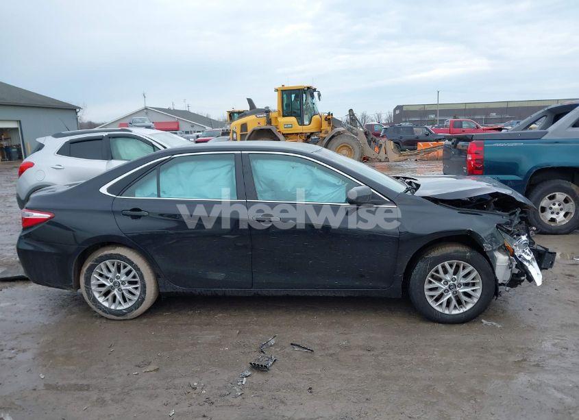 Photo 14 of 2017 Toyota Camry LE (VIN 4T1BF1FK6HU306819)