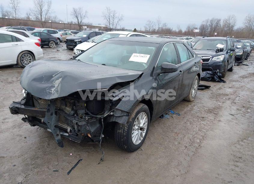 Photo 2 of 2017 Toyota Camry LE (VIN 4T1BF1FK6HU306819)