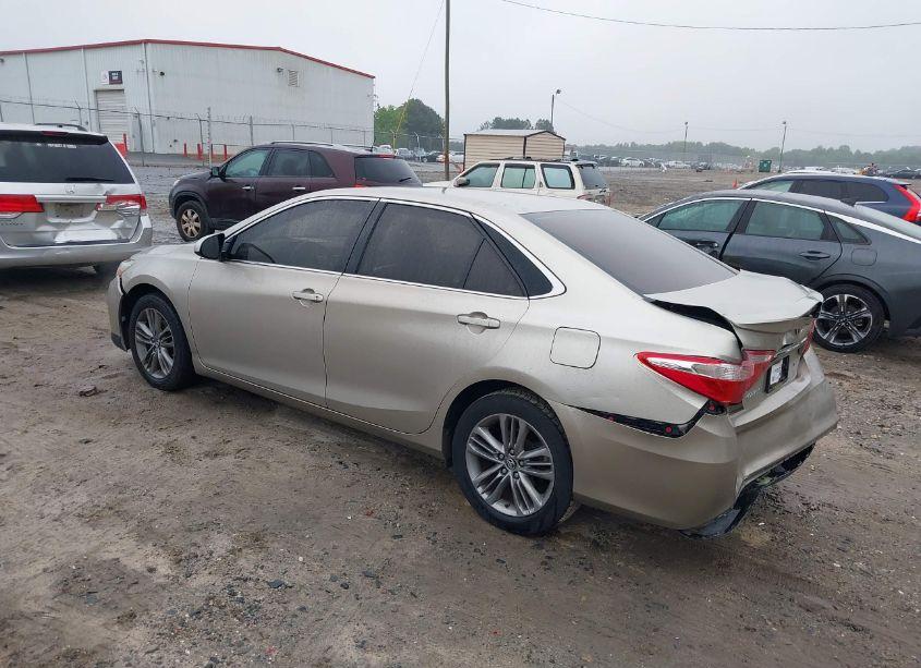 Photo 3 of 2017 Toyota Camry SE (VIN 4T1BF1FK6HU317948)