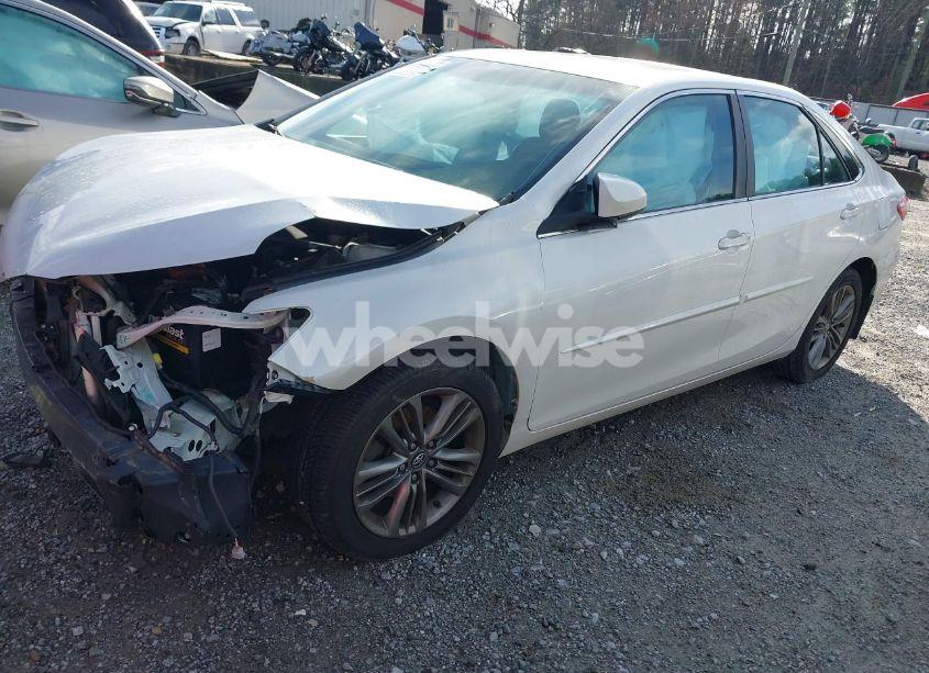 Photo 2 of 2017 Toyota Camry SE (VIN 4T1BF1FK6HU339920)