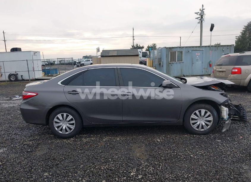 Photo 14 of 2017 Toyota Camry LE (VIN 4T1BF1FK6HU343501)