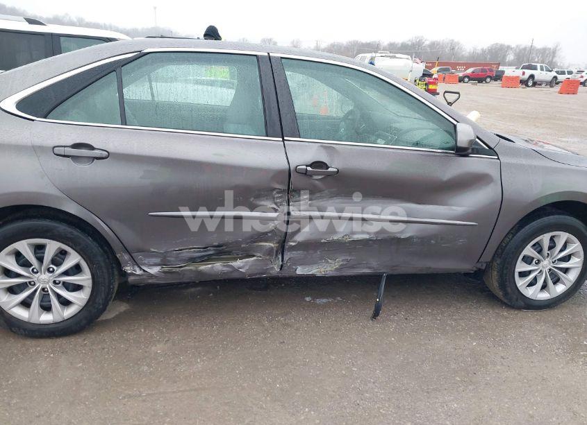 Photo 6 of 2017 Toyota Camry LE (VIN 4T1BF1FK6HU350531)