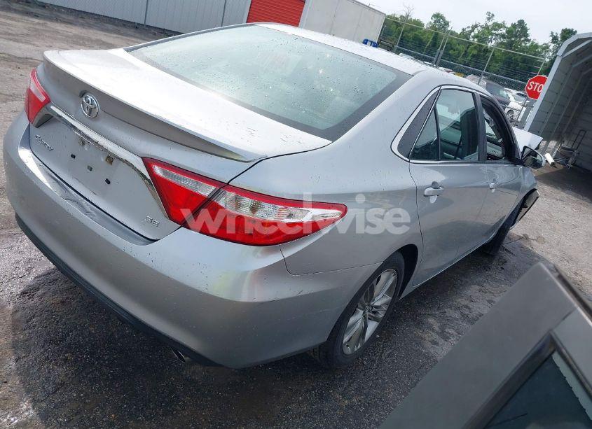 Photo 4 of 2017 Toyota Camry LE/XLE/SE/XSE (VIN 4T1BF1FK6HU351016)