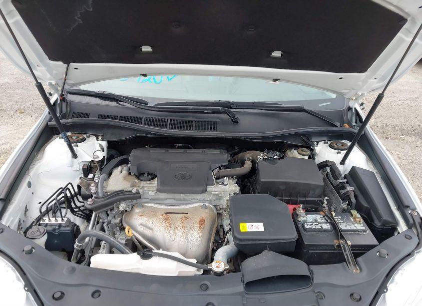 Photo 10 of 2017 Toyota Camry LE (VIN 4T1BF1FK6HU355762)