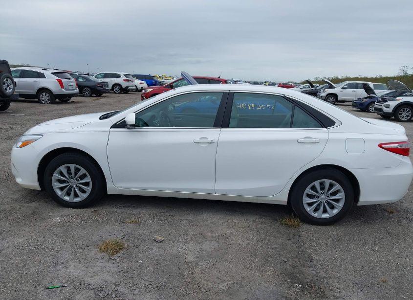 Photo 14 of 2017 Toyota Camry LE (VIN 4T1BF1FK6HU355762)