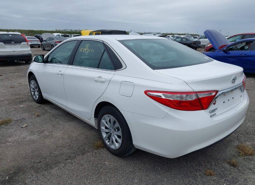 Photo 3 of 2017 Toyota Camry LE (VIN 4T1BF1FK6HU355762)