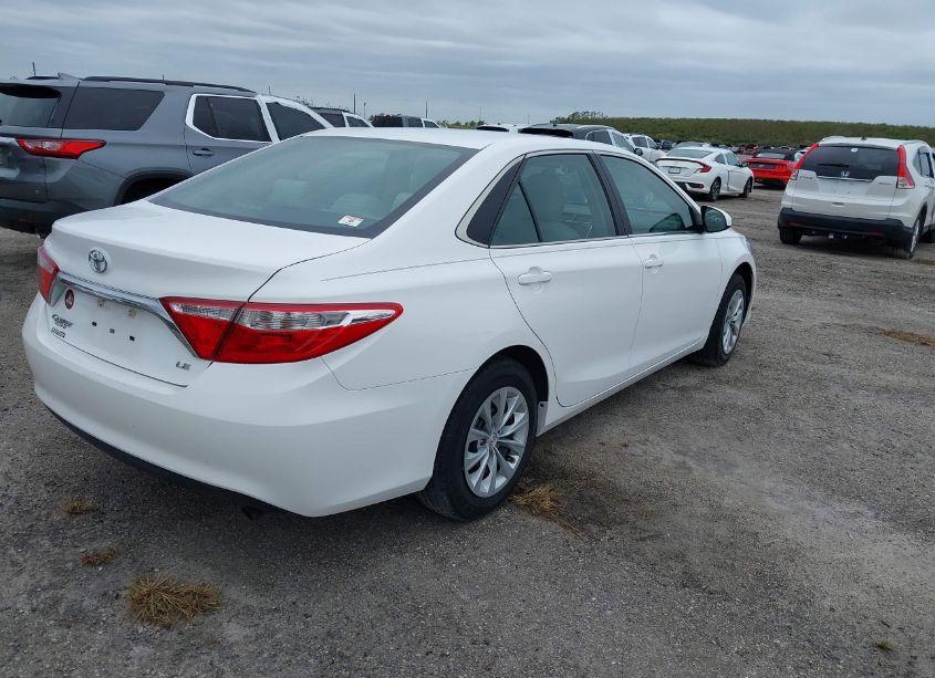 Photo 4 of 2017 Toyota Camry LE (VIN 4T1BF1FK6HU355762)