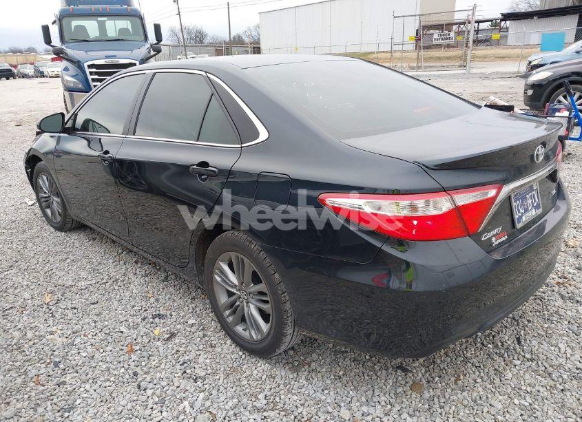 Photo 3 of 2017 Toyota Camry SE (VIN 4T1BF1FK6HU358984)