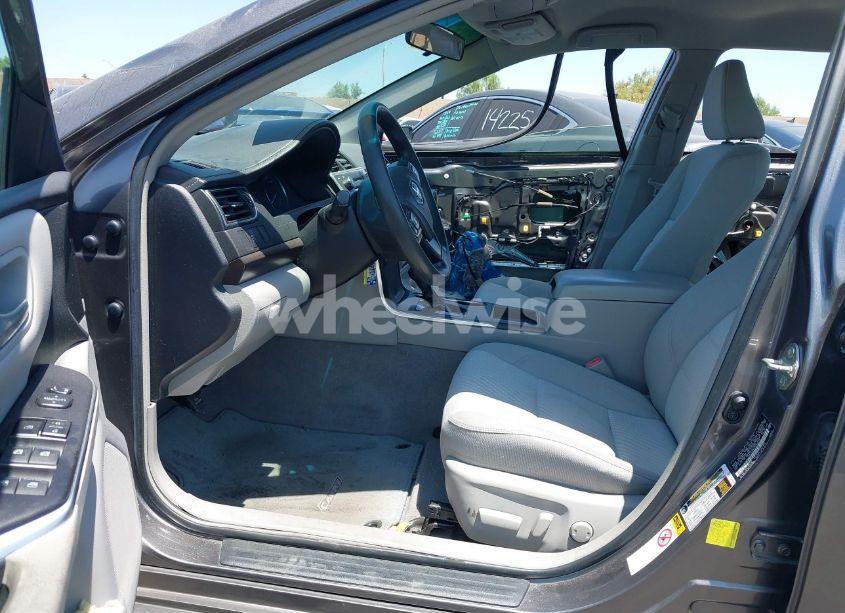 Photo 5 of 2017 Toyota Camry LE (VIN 4T1BF1FK6HU369645)