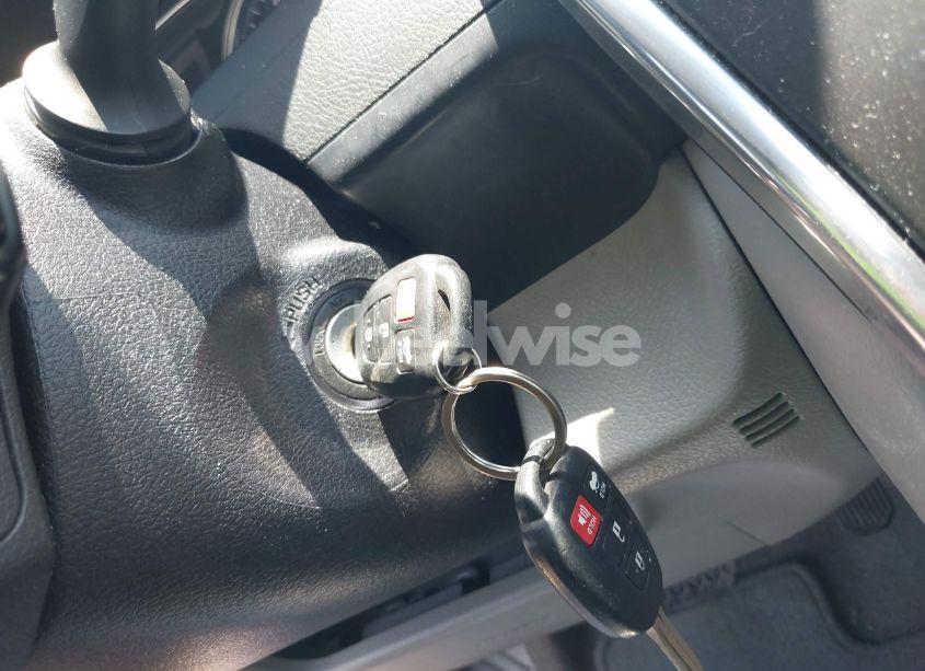 Photo 11 of 2017 Toyota Camry LE (VIN 4T1BF1FK6HU403180)