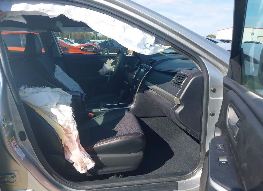 Photo 5 of 2017 Toyota Camry SE (VIN 4T1BF1FK6HU427592)