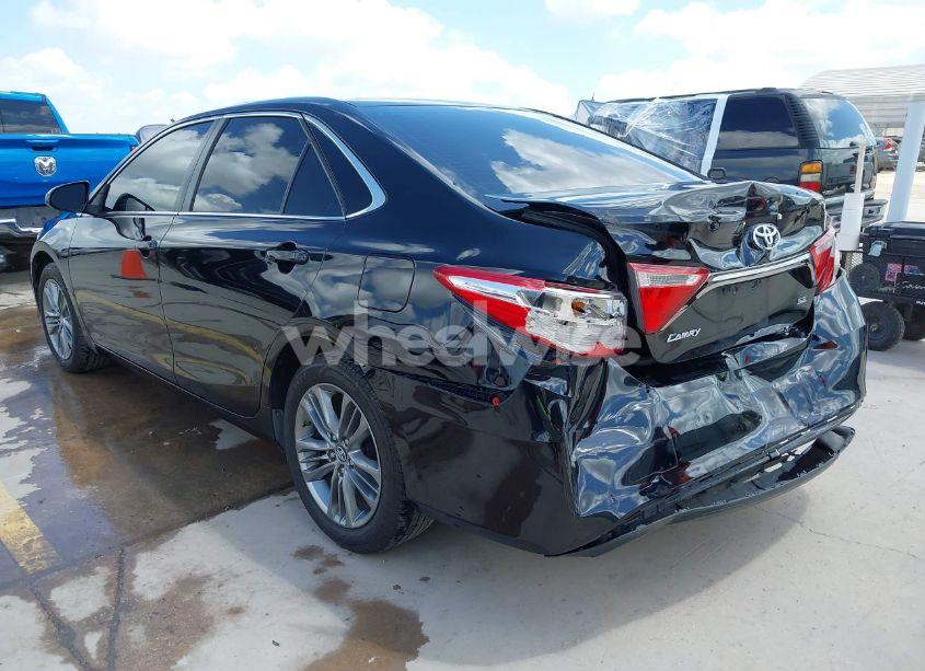 Photo 3 of 2017 Toyota Camry SE (VIN 4T1BF1FK6HU429066)