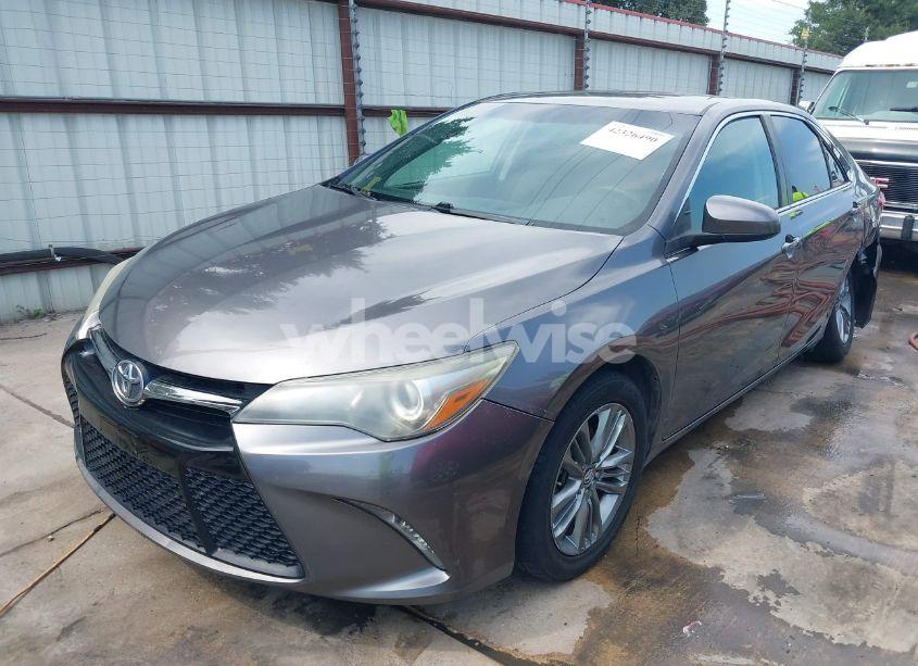 Photo 2 of 2017 Toyota Camry SE (VIN 4T1BF1FK6HU435661)