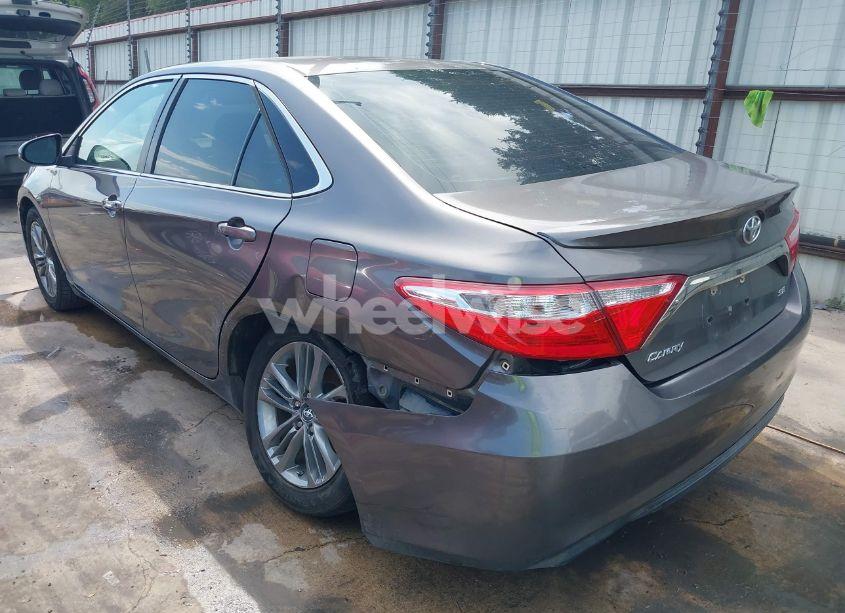 Photo 3 of 2017 Toyota Camry SE (VIN 4T1BF1FK6HU435661)