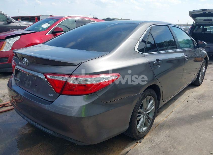 Photo 4 of 2017 Toyota Camry SE (VIN 4T1BF1FK6HU435661)