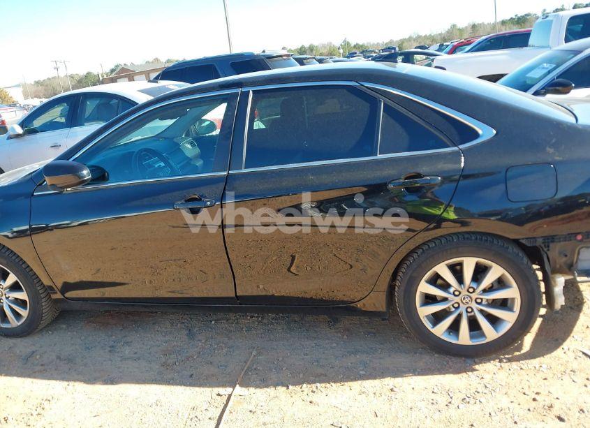 Photo 14 of 2017 Toyota Camry XLE (VIN 4T1BF1FK6HU621720)