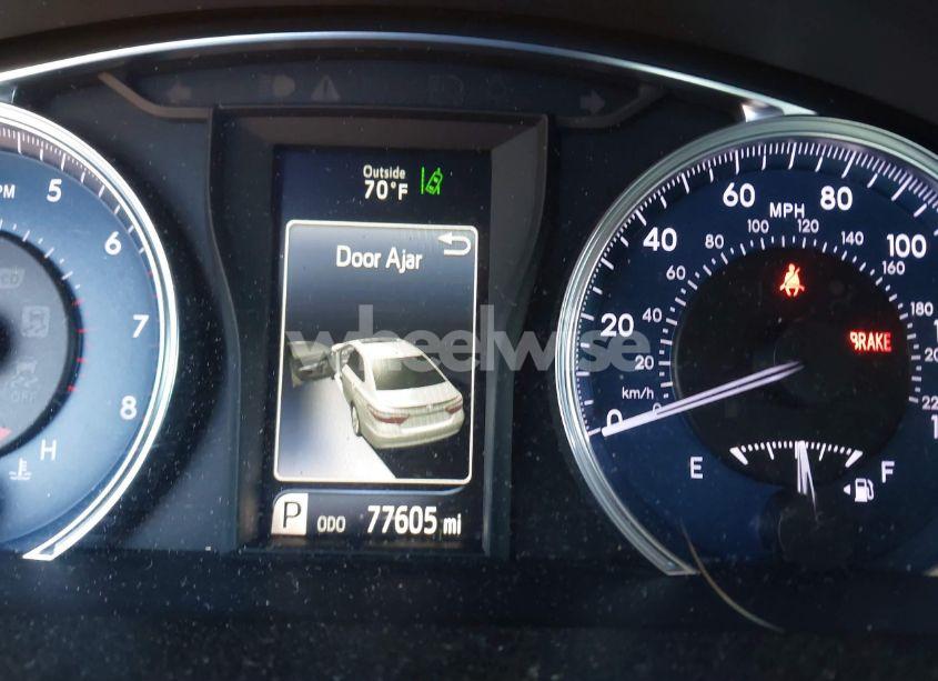 Photo 15 of 2017 Toyota Camry XLE (VIN 4T1BF1FK6HU621720)