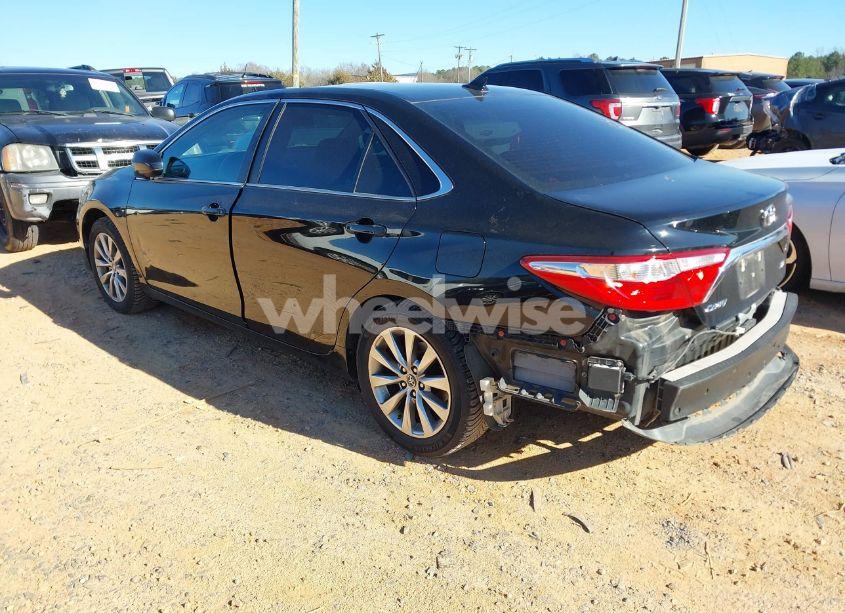 Photo 3 of 2017 Toyota Camry XLE (VIN 4T1BF1FK6HU621720)