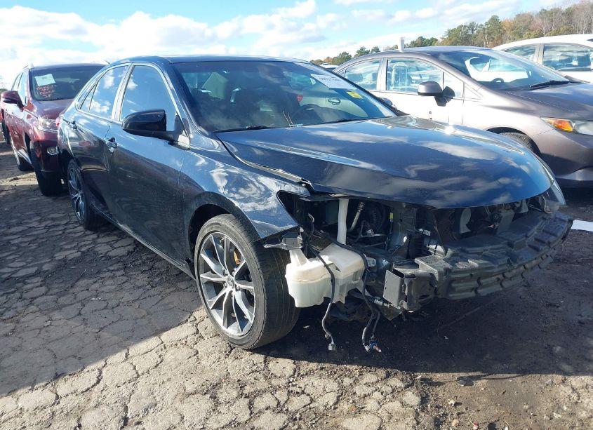 2017 Toyota Camry XSE (VIN 4T1BF1FK6HU624102) main photo