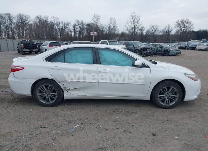 Photo 13 of 2017 Toyota Camry SE (VIN 4T1BF1FK6HU634855)