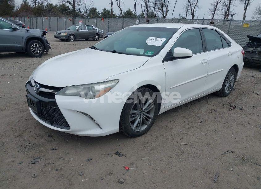 Photo 2 of 2017 Toyota Camry SE (VIN 4T1BF1FK6HU634855)