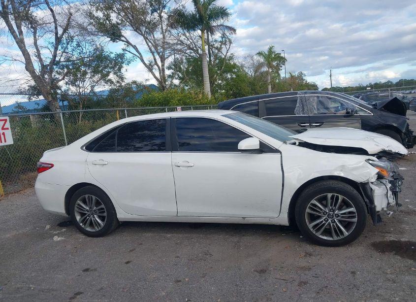 Photo 13 of 2017 Toyota Camry SE (VIN 4T1BF1FK6HU638999)