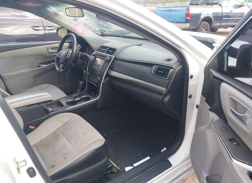 Photo 5 of 2017 Toyota Camry SE (VIN 4T1BF1FK6HU638999)