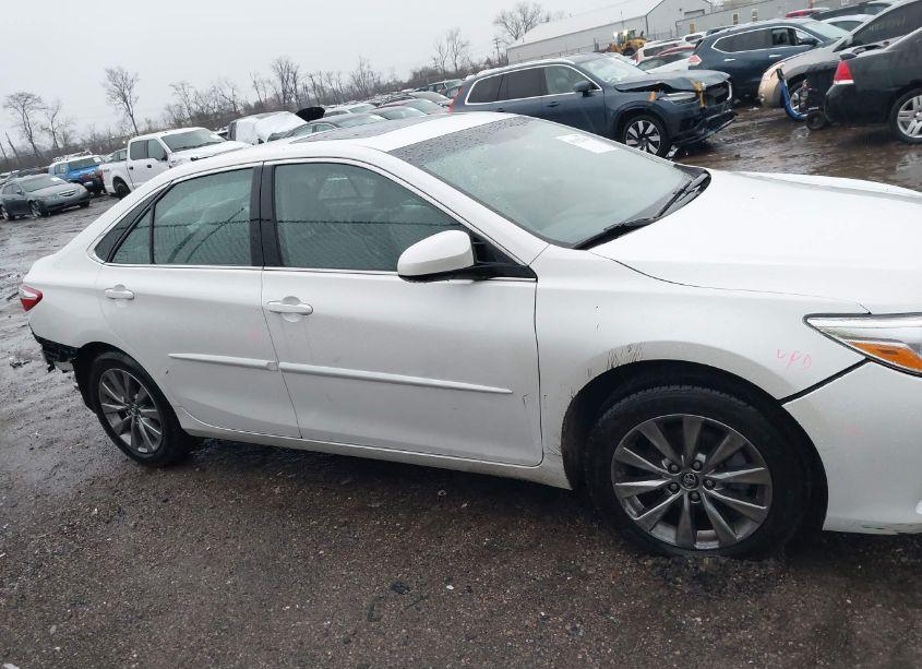 Photo 14 of 2017 Toyota Camry XLE (VIN 4T1BF1FK6HU647556)