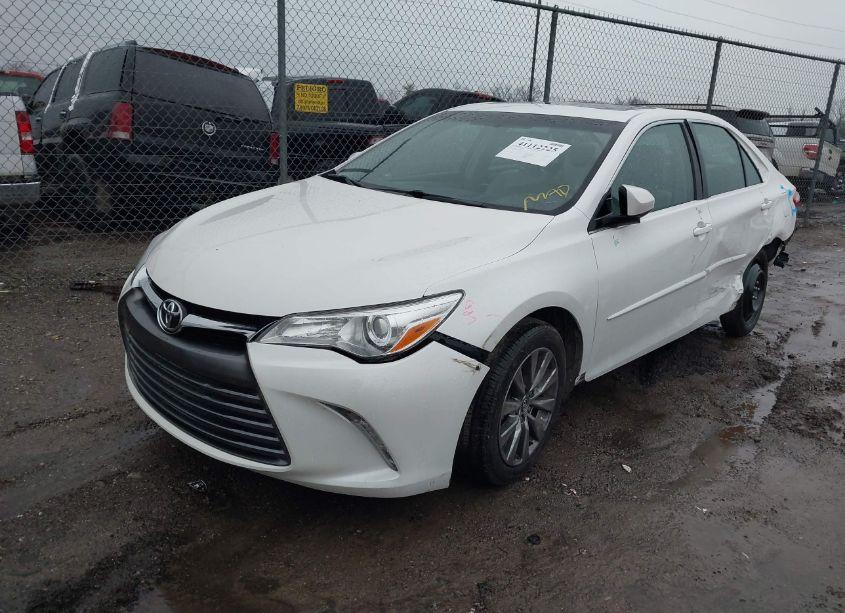 Photo 2 of 2017 Toyota Camry XLE (VIN 4T1BF1FK6HU647556)