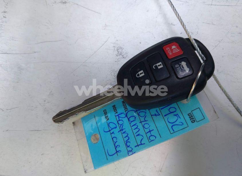 Photo 11 of 2017 Toyota Camry LE (VIN 4T1BF1FK6HU651235)