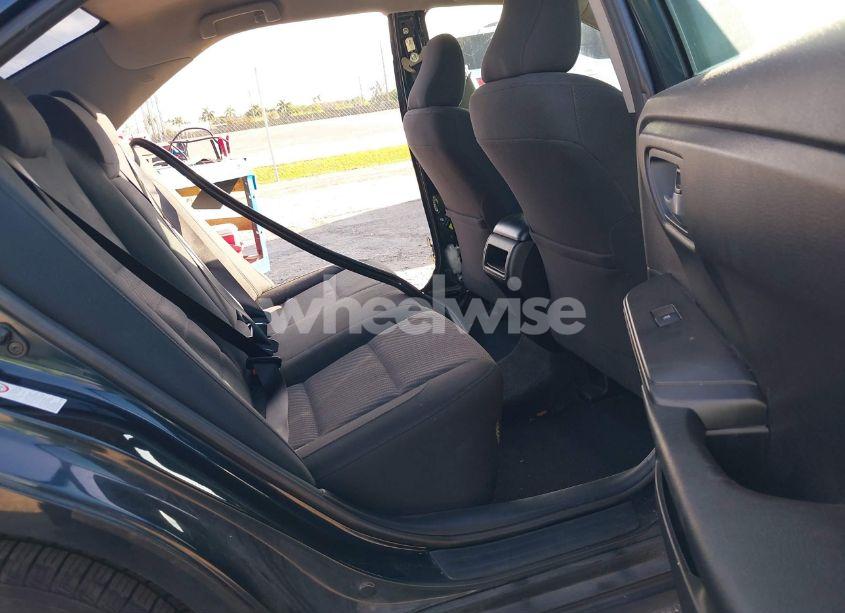 Photo 8 of 2017 Toyota Camry LE (VIN 4T1BF1FK6HU651235)