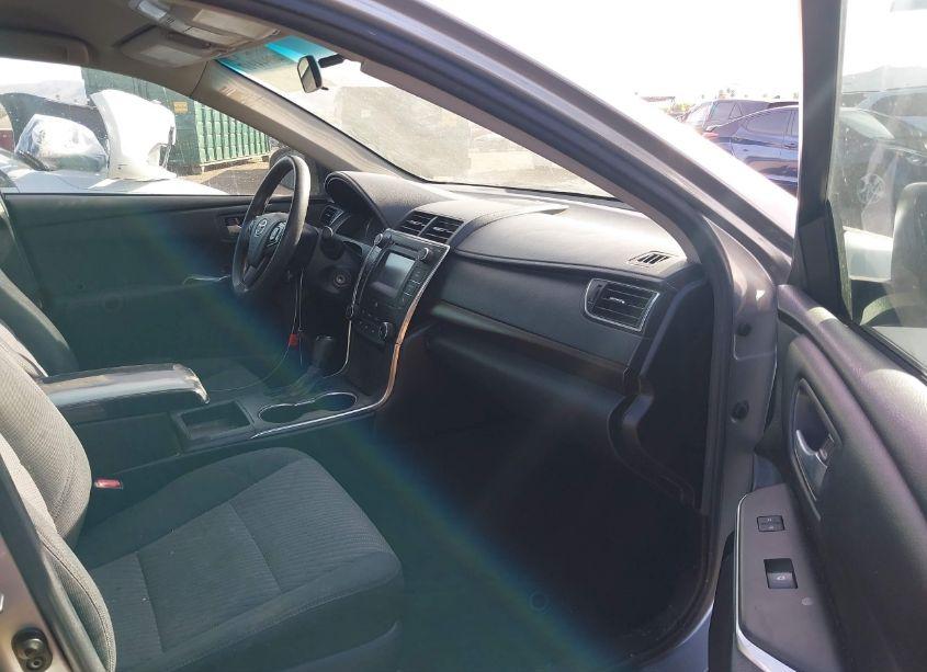 Photo 5 of 2017 Toyota Camry LE (VIN 4T1BF1FK6HU652708)