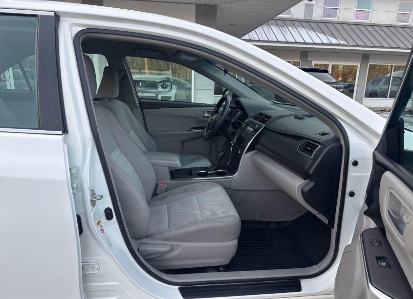 Photo 5 of 2017 Toyota Camry LE (VIN 4T1BF1FK6HU656659)