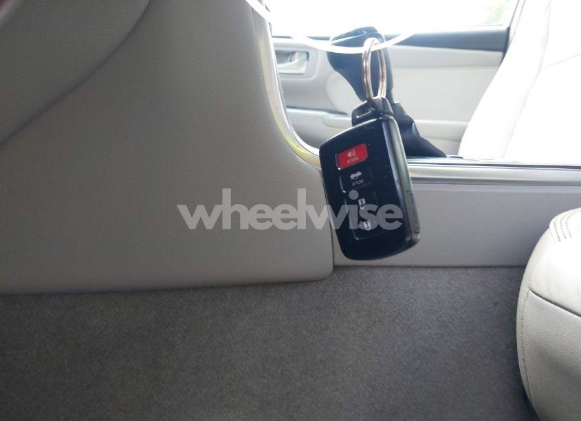 Photo 11 of 2017 Toyota Camry XLE (VIN 4T1BF1FK6HU671307)