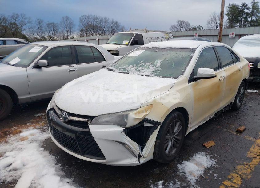 Photo 2 of 2017 Toyota Camry SE (VIN 4T1BF1FK6HU708095)