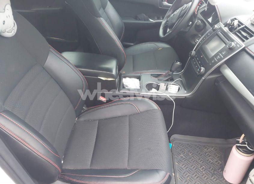 Photo 5 of 2017 Toyota Camry SE (VIN 4T1BF1FK6HU708095)