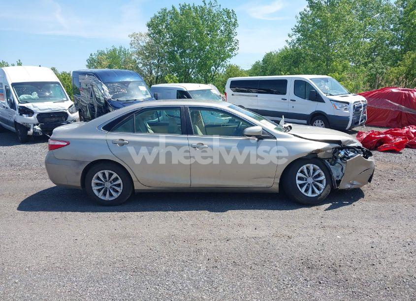 Photo 13 of 2017 Toyota Camry LE (VIN 4T1BF1FK6HU708839)