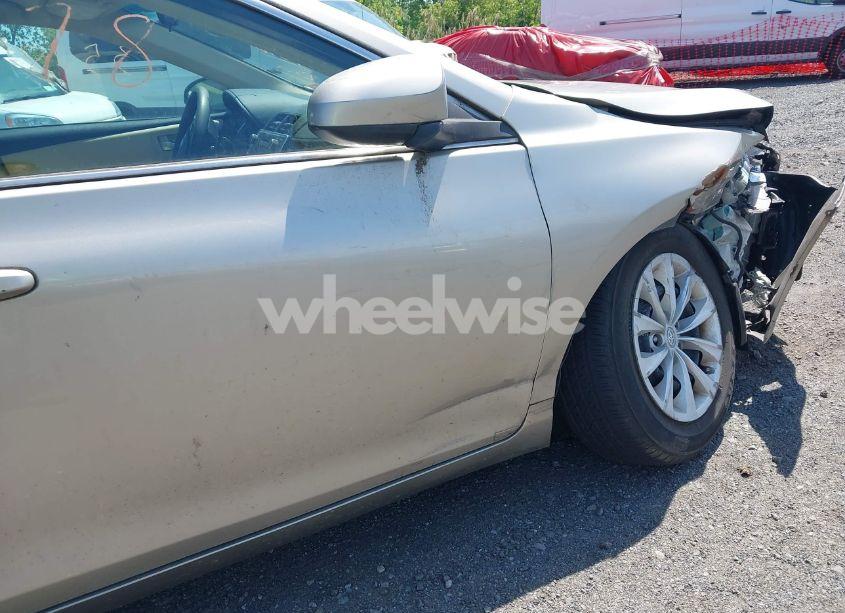 Photo 18 of 2017 Toyota Camry LE (VIN 4T1BF1FK6HU708839)