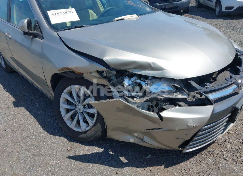 Photo 6 of 2017 Toyota Camry LE (VIN 4T1BF1FK6HU708839)