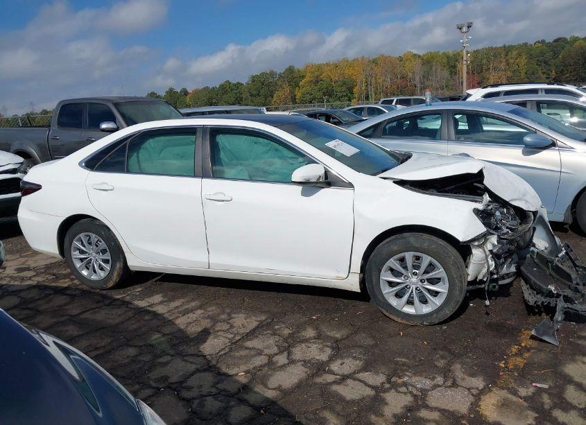 Photo 13 of 2017 Toyota Camry LE (VIN 4T1BF1FK6HU709845)