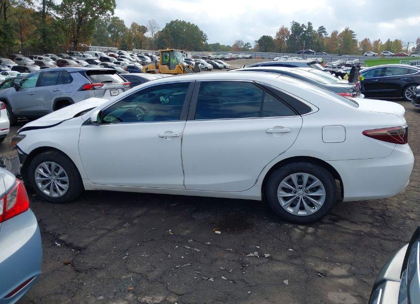 Photo 14 of 2017 Toyota Camry LE (VIN 4T1BF1FK6HU709845)