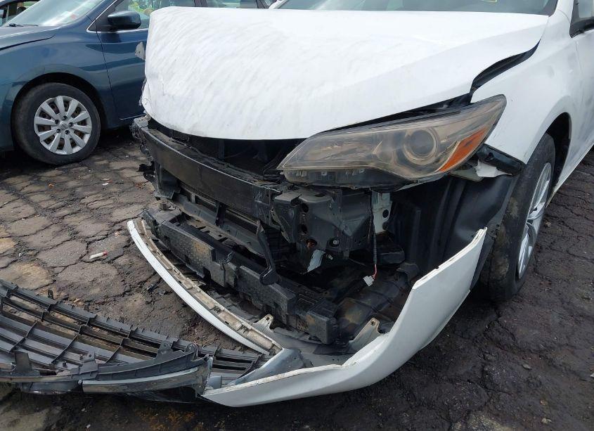 Photo 6 of 2017 Toyota Camry LE (VIN 4T1BF1FK6HU709845)