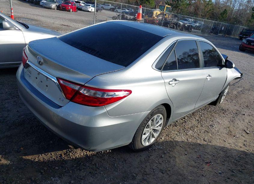 Photo 4 of 2017 Toyota Camry LE (VIN 4T1BF1FK6HU710509)