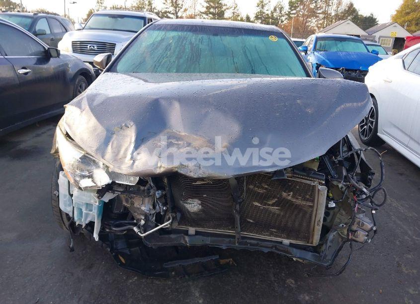 Photo 6 of 2017 Toyota Camry XLE (VIN 4T1BF1FK6HU712437)