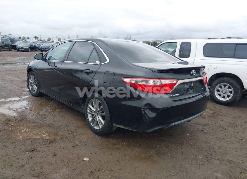 Photo 3 of 2017 Toyota Camry SE (VIN 4T1BF1FK6HU715225)