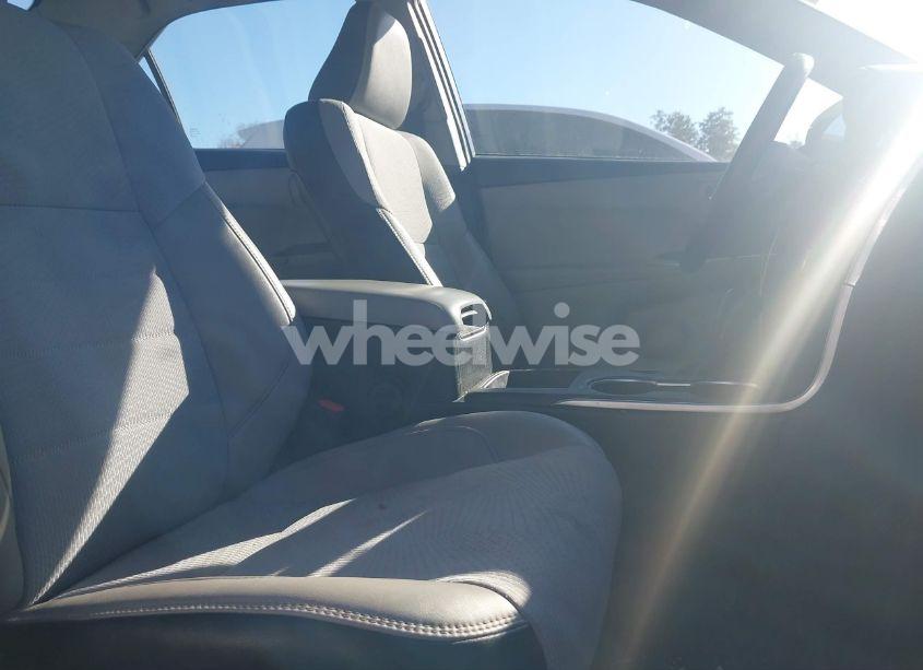 Photo 5 of 2017 Toyota Camry SE (VIN 4T1BF1FK6HU724121)