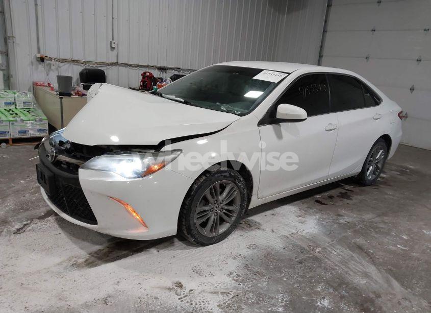 Photo 2 of 2017 Toyota Camry SE (VIN 4T1BF1FK6HU739380)