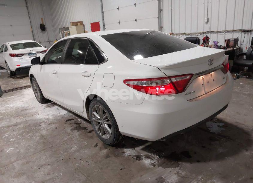 Photo 3 of 2017 Toyota Camry SE (VIN 4T1BF1FK6HU739380)