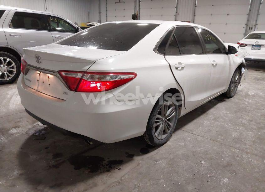 Photo 4 of 2017 Toyota Camry SE (VIN 4T1BF1FK6HU739380)